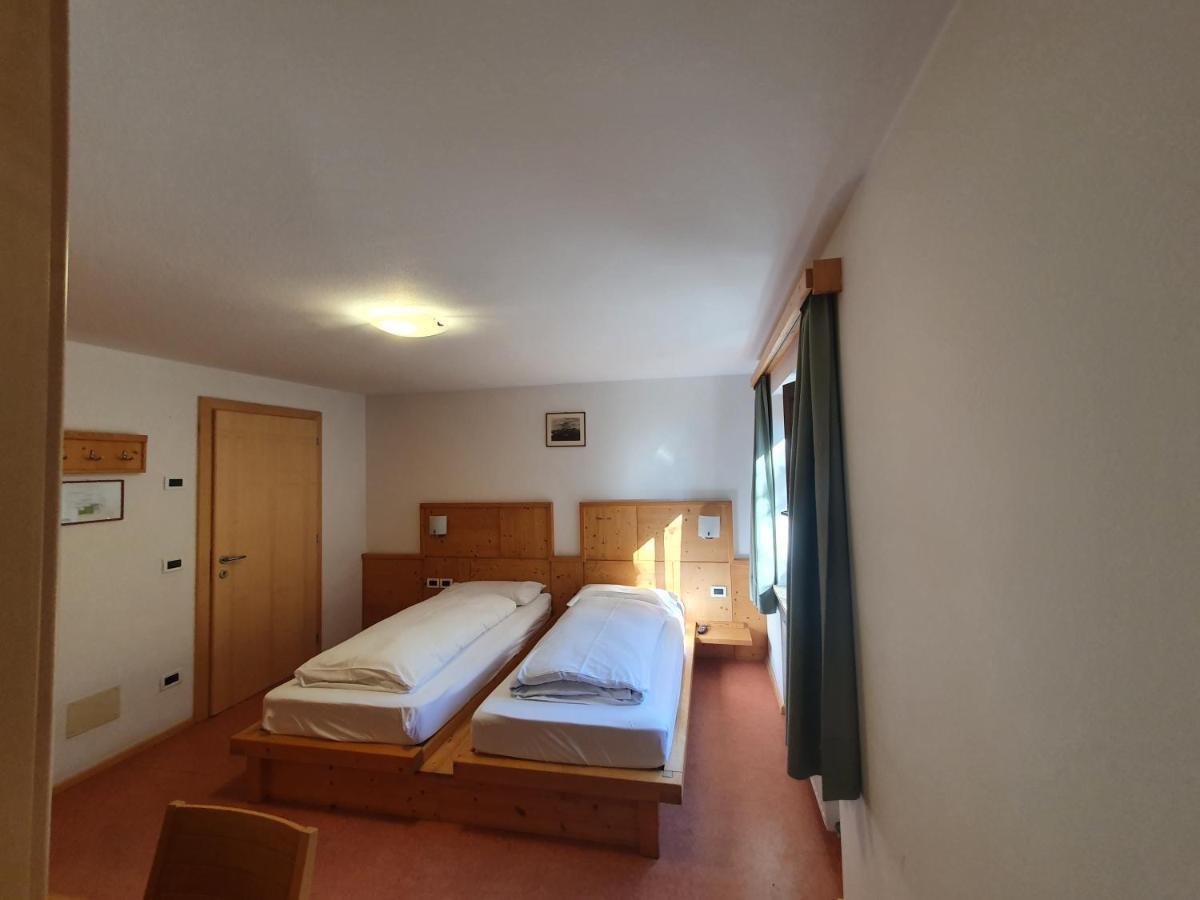 Albergo Bar Ristorante Dolomia Badia  Eksteriør bilde